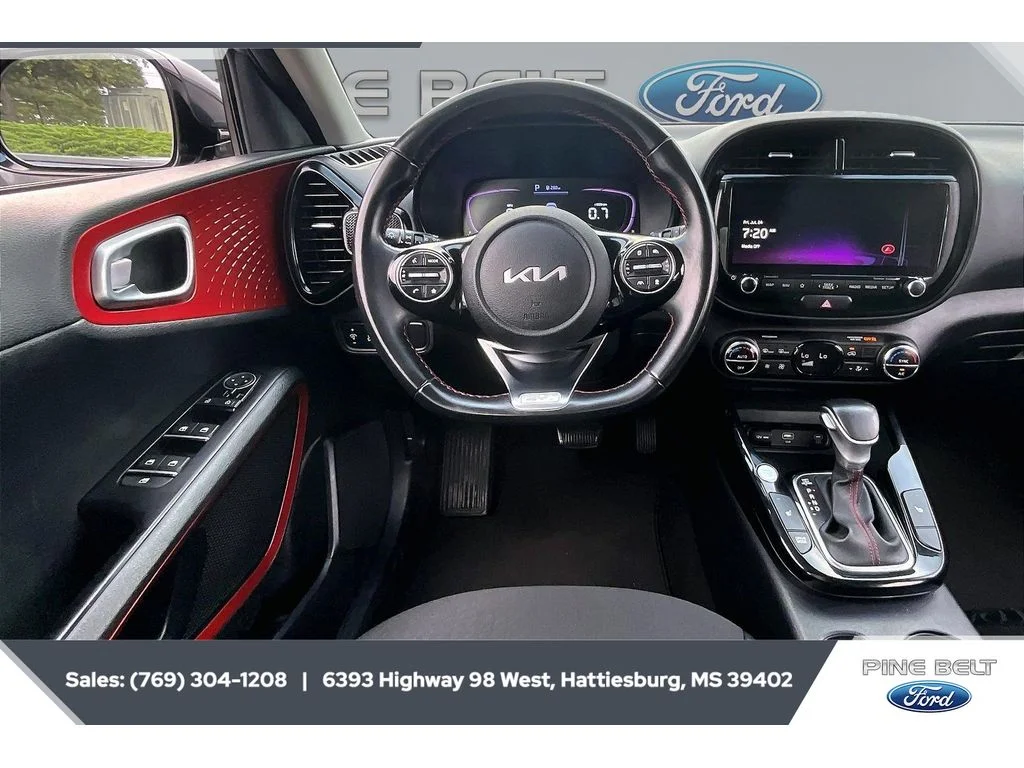 Used 2023 Gravity Gray Kia GT-Line image 5