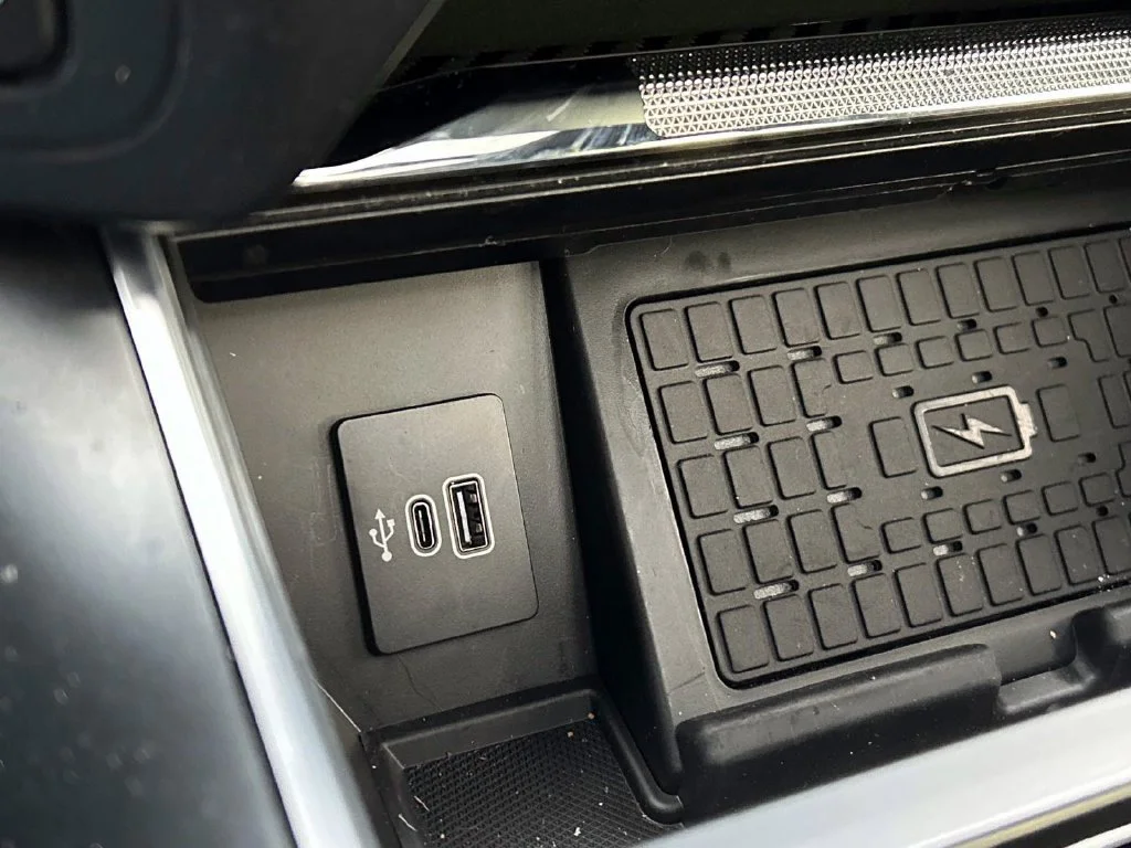 Used 2025 Gray Metallic Ford Raptor image 31