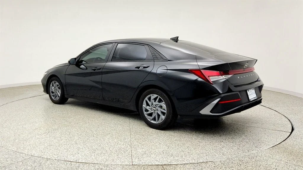 Used 2024 Abyss Black Hyundai SEL IVT image 7