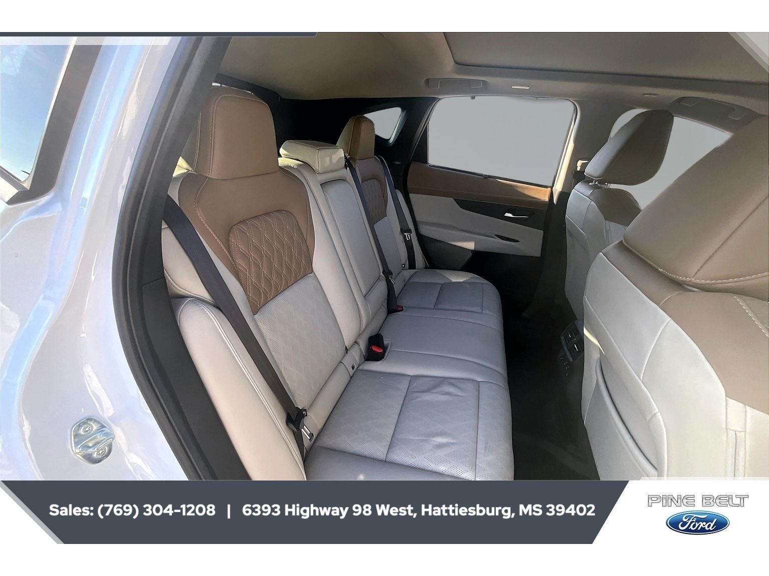 Used 2025 Everest White Pearl Tricoat Nissan Platinum image 20