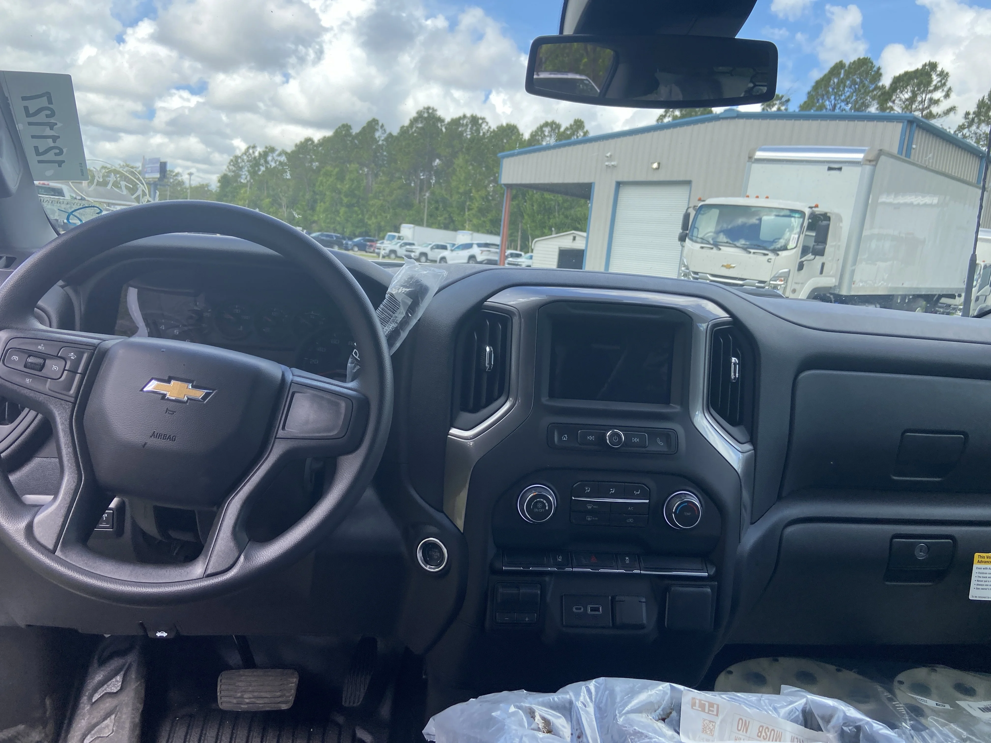 New 2026 Summit White Chevrolet Work Truck image 12