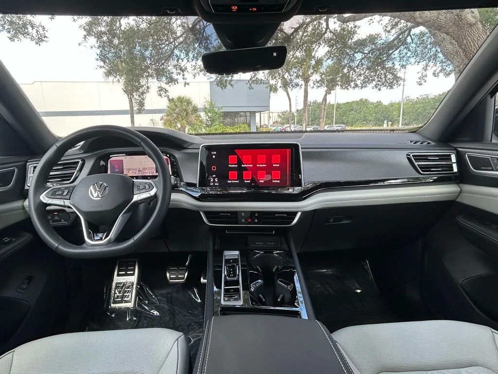 2026 Volkswagen Atlas Cross Sport SEL Premium R-LINE - Photo 11