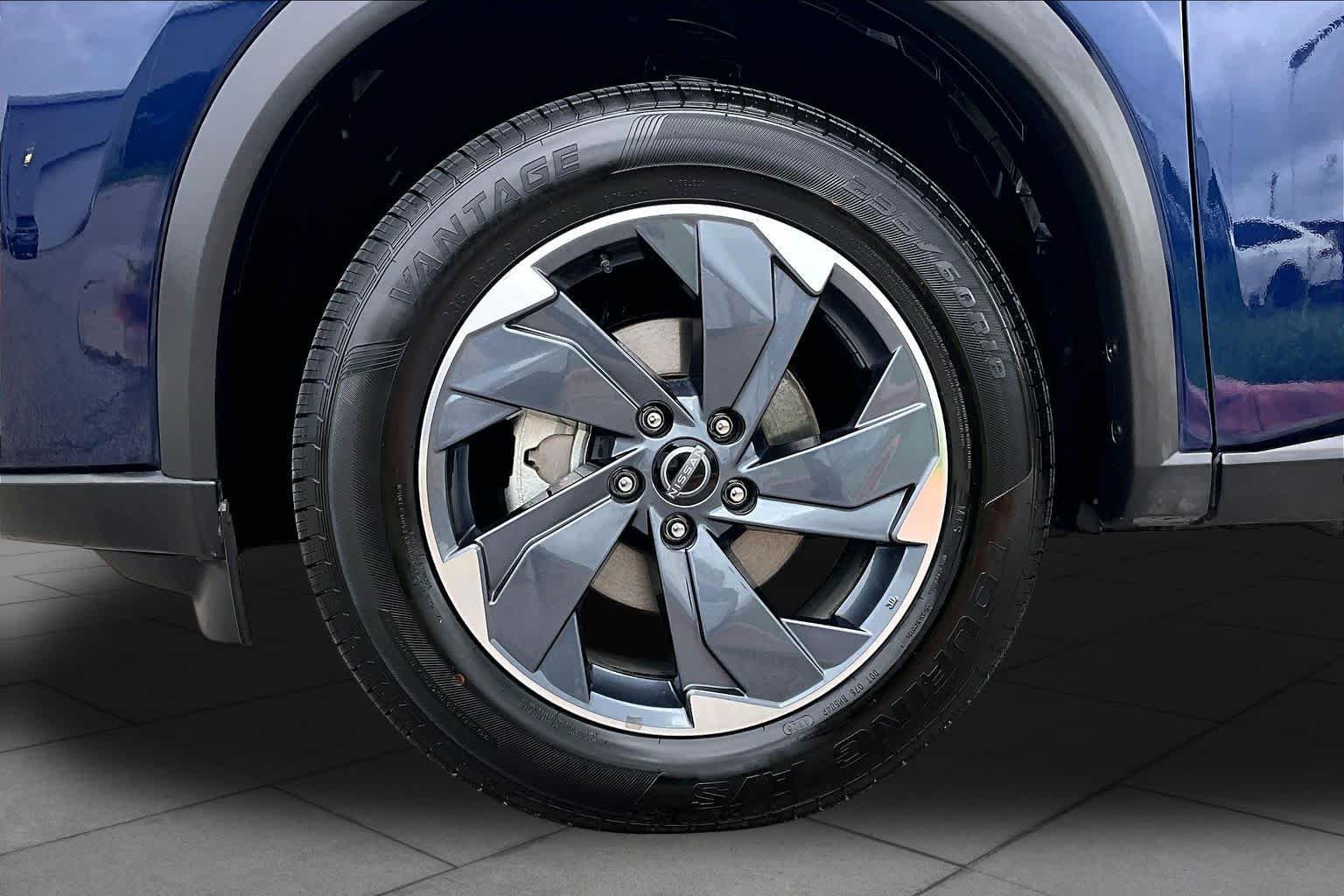 Certified Used 2025 Deep Ocean Blue Pearl Nissan SV image 11