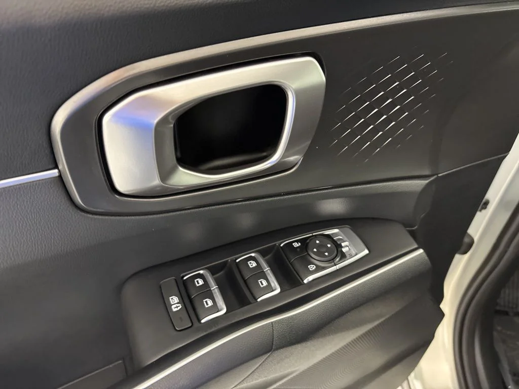 New 2026 Ivory Silver Kia EX image 27