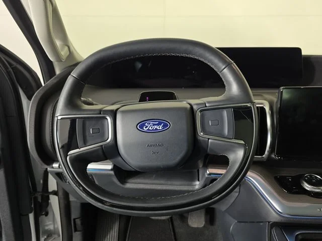 Used 2025 Oxford White Ford Platinum image 11