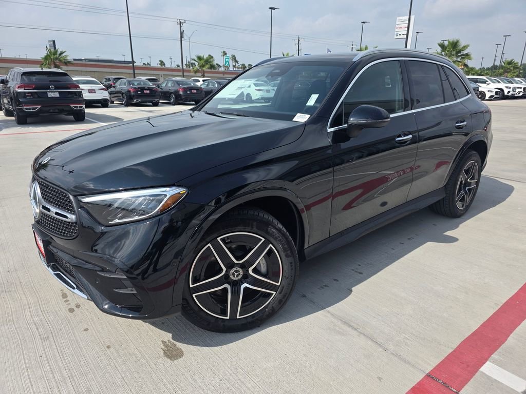 New 2026 Black Mercedes-Benz GLC 300 image 30