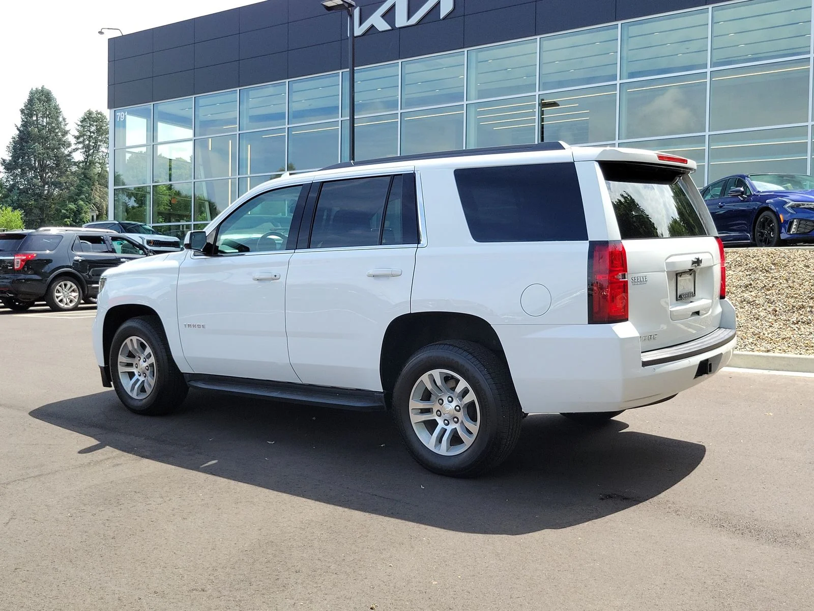 Used 2019 Summit White Chevrolet LS image 4