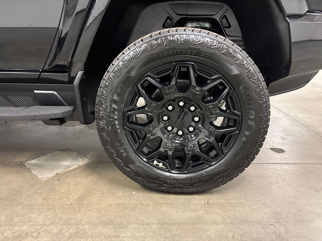 Used 2026 Black GMC 2X image 13
