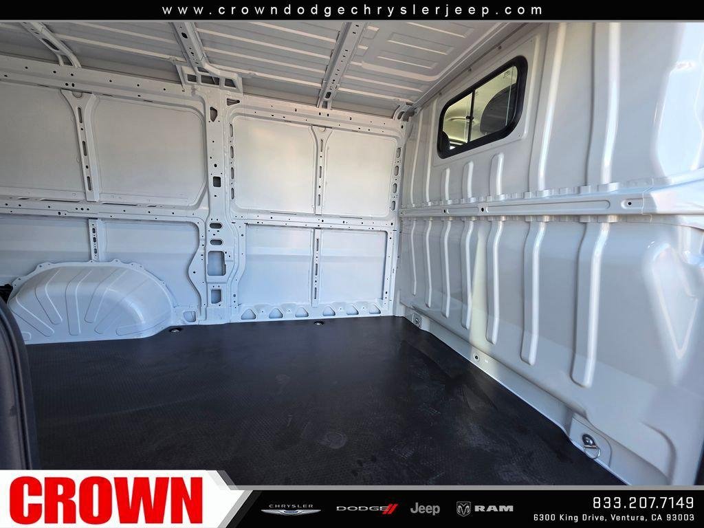New 2026 Bright White Clear-Coat Exterior Paint RAM Tradesman image 10