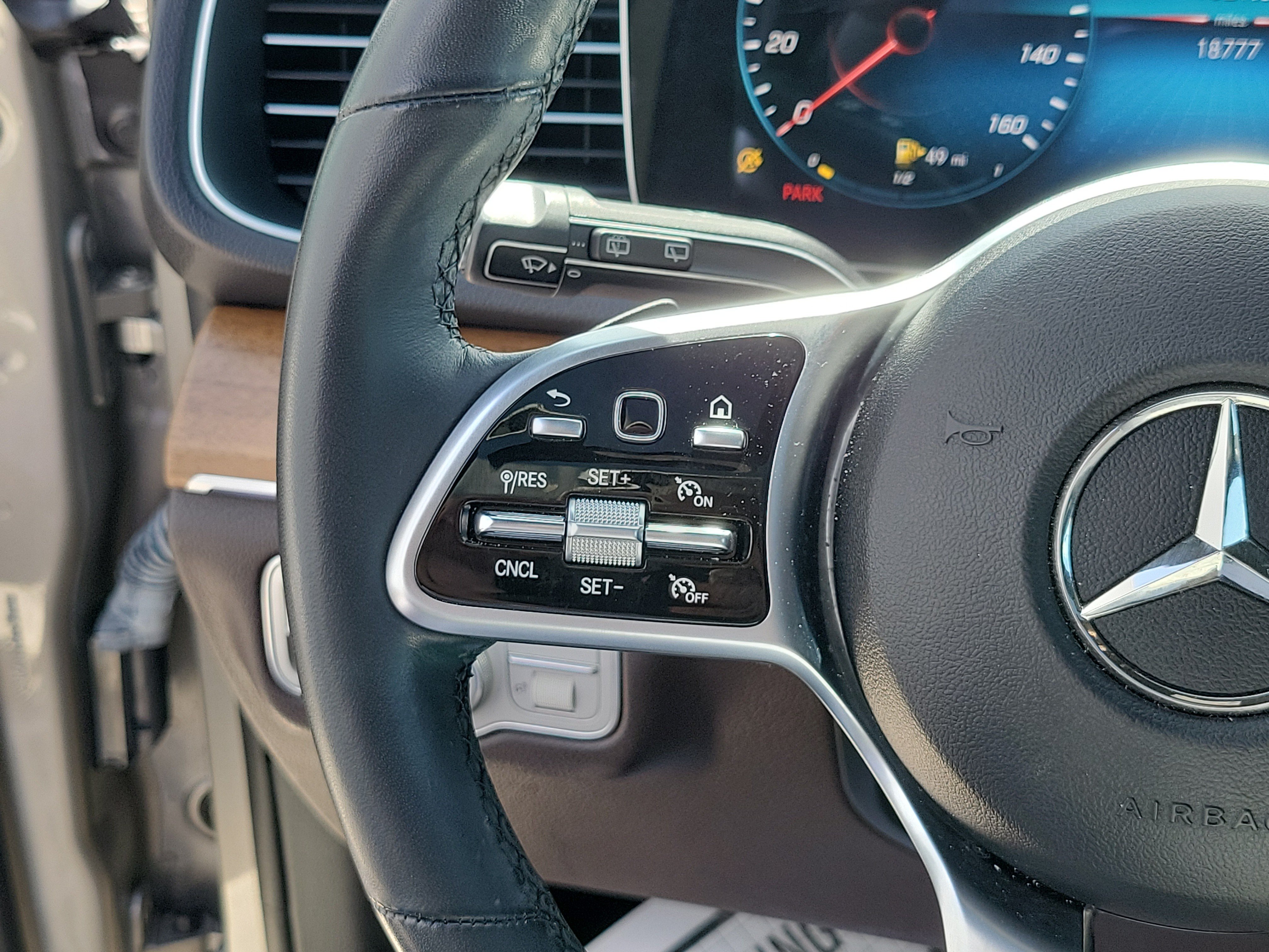 Used 2022 Mojave Silver Metallic Mercedes-Benz GLE 350 image 26
