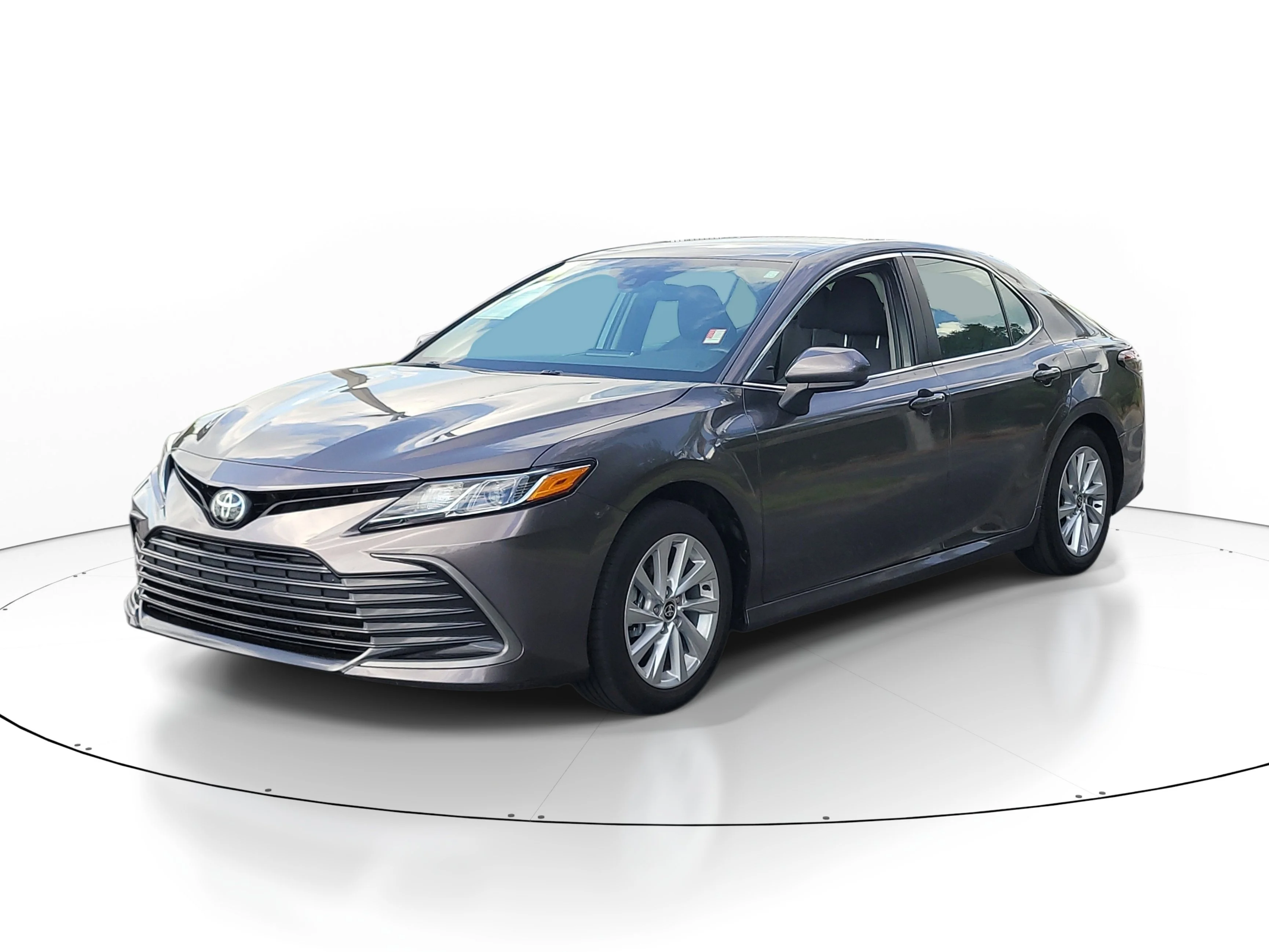 Used 2024 Predawn Gray Mica Toyota LE image 3