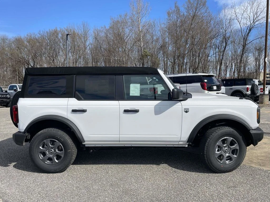 New 2026 White Ford Big Bend image 2