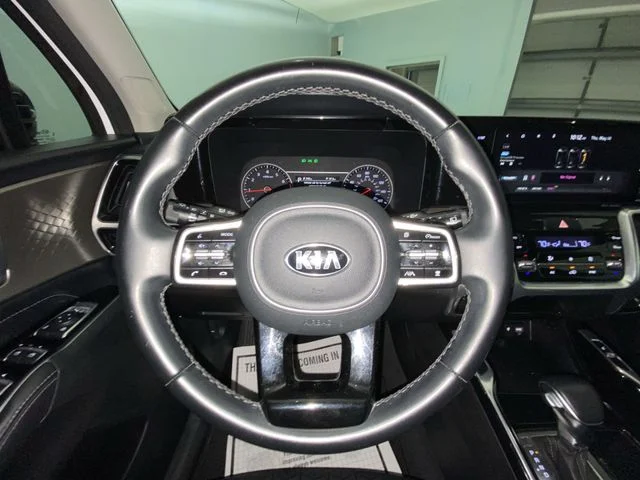 Used 2021 White Kia SX image 14