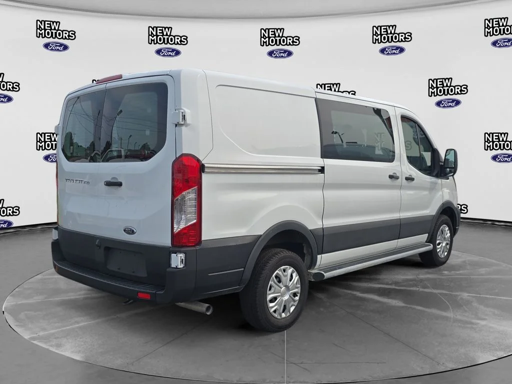 Used 2024 Oxford White Ford Base image 4