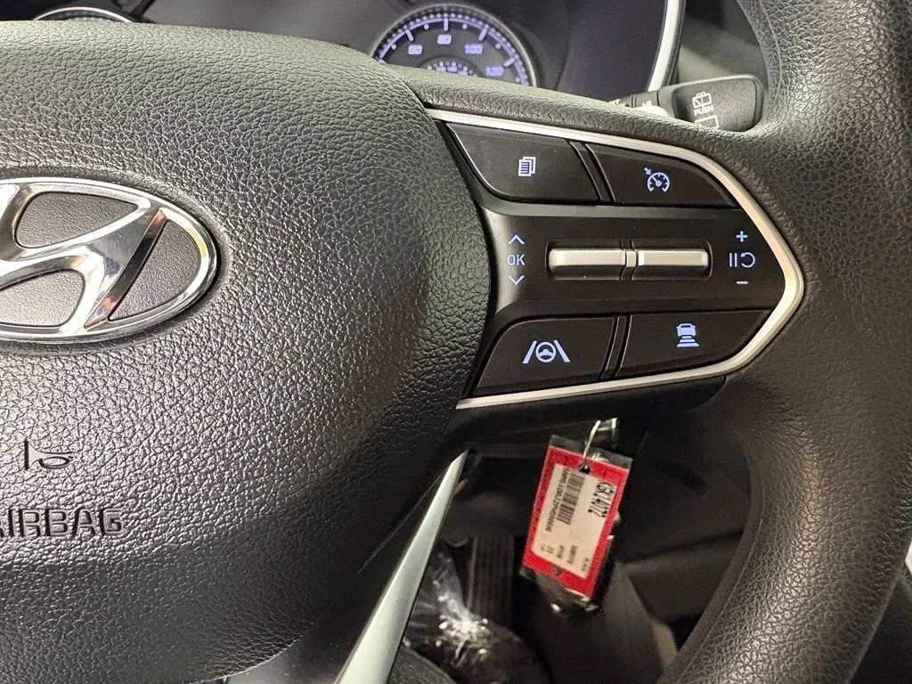 Used 2023 Black Hyundai SE image 25
