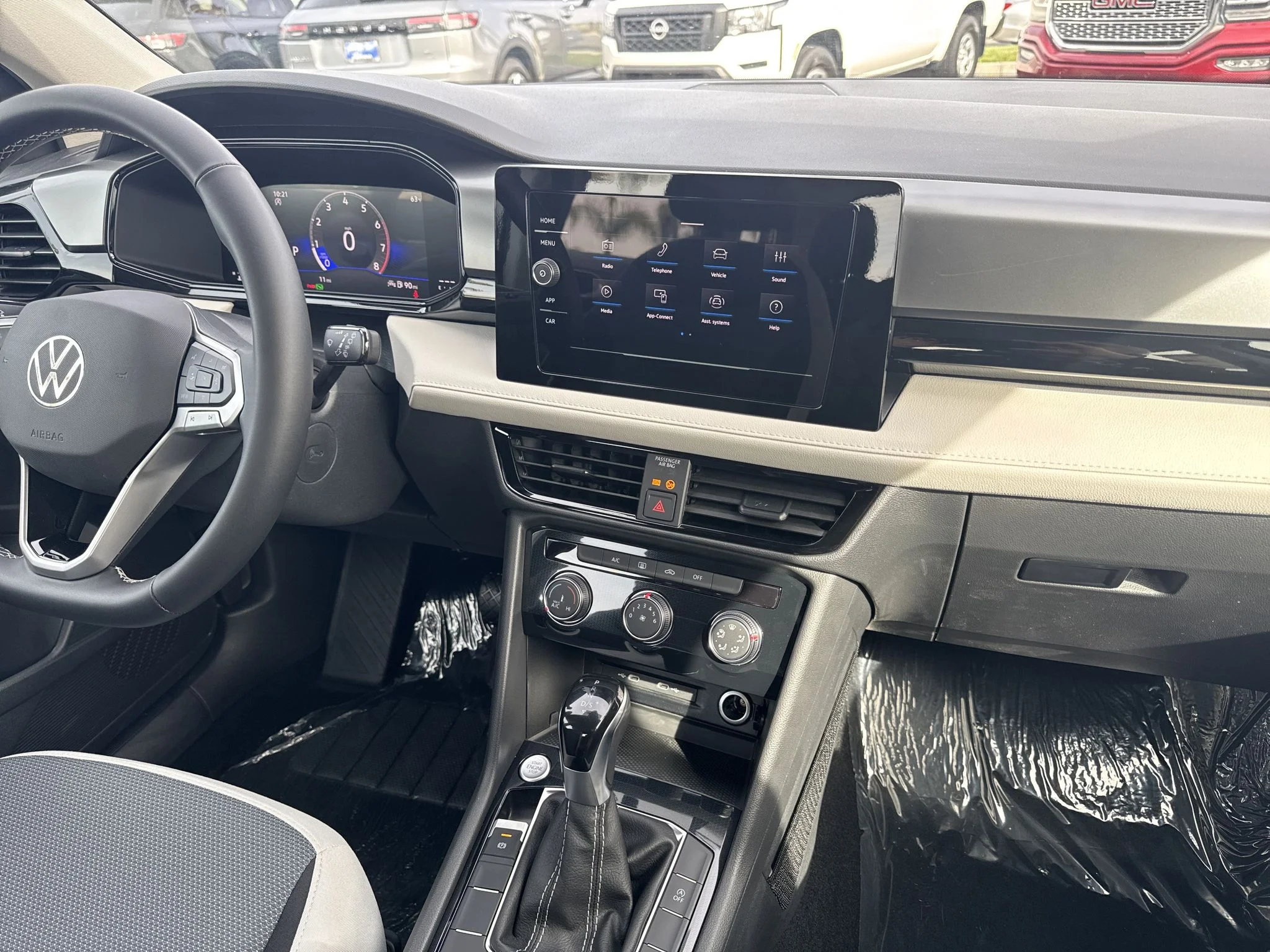 New 2026 Pure White Volkswagen S image 24