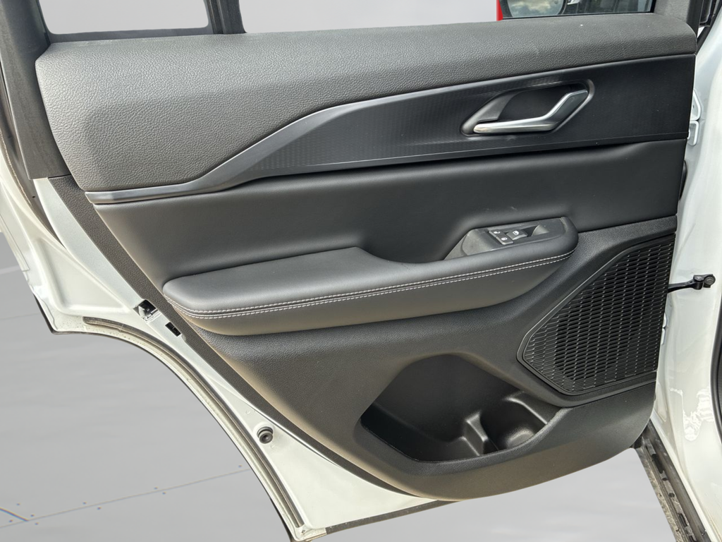 New 2025 White Jeep Laredo X image 21