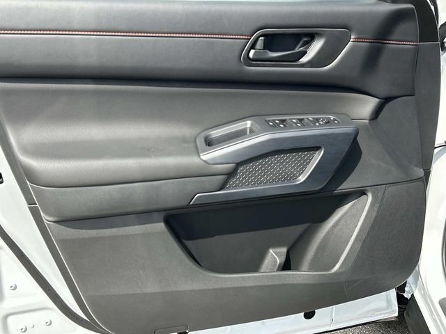New 2026 Everest White Pearl TriCoat Nissan Rock Creek® image 18