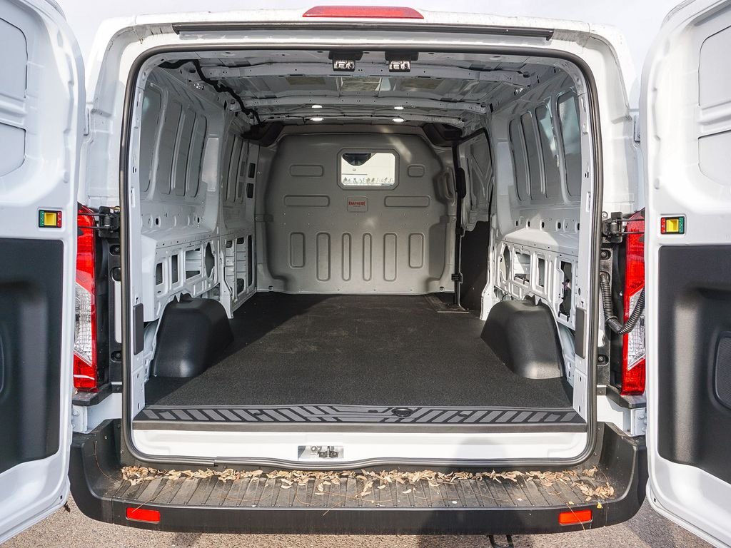 New 2025 Oxford White Ford Base image 25