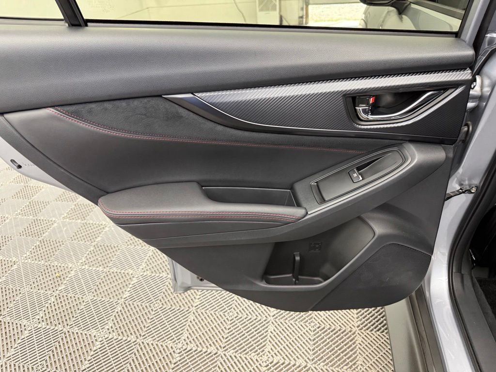 Used 2024 Ice Silver Metallic Subaru TR image 33