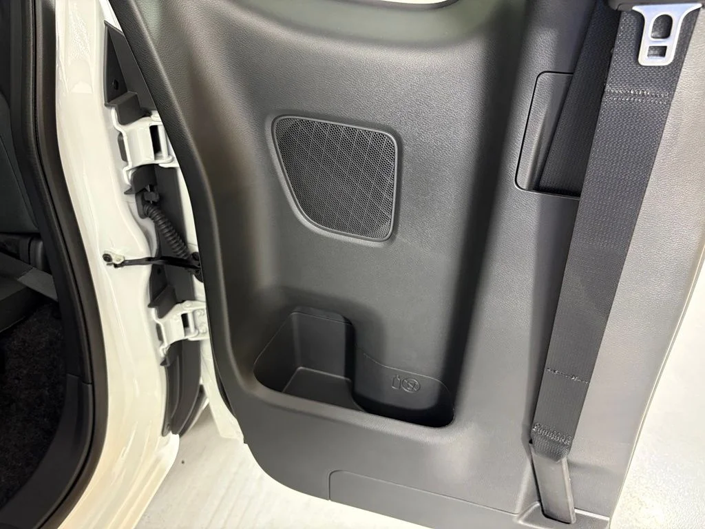 New 2026 Glacier White Nissan King Cab® S image 36