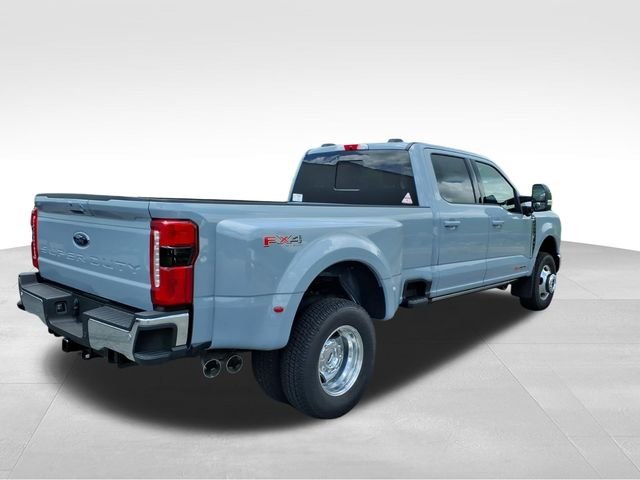 New 2026 Glacier Gray Metallic Tri-Coat Ford F-350® Lariat® image 14