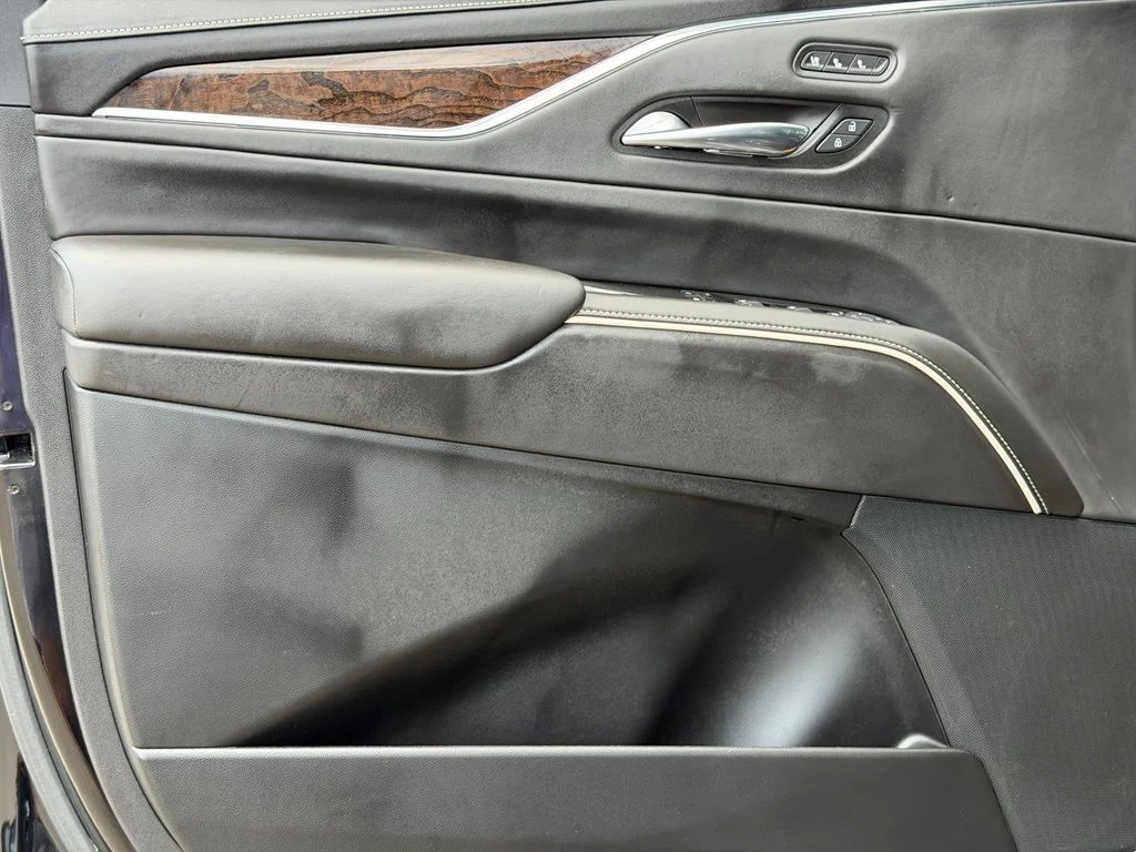 Used 2021 Black Cadillac Sport Platinum image 24