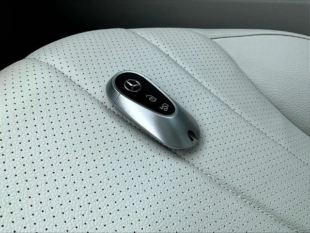 Used 2023 White Mercedes-Benz 350+ Sedan image 37