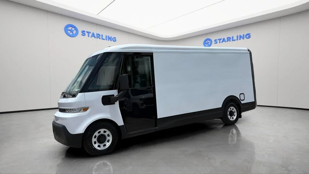Used 2024 Oyster White BrightDrop EJY image 3