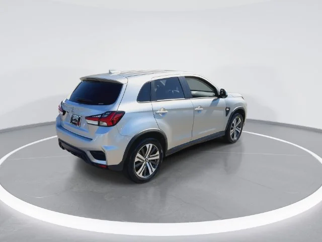 Used 2024 Gray Mitsubishi 2.0 ES image 8