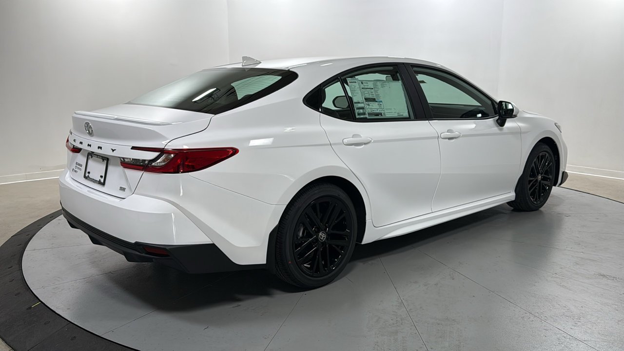 New 2026 Ice Cap Toyota  SE image 5