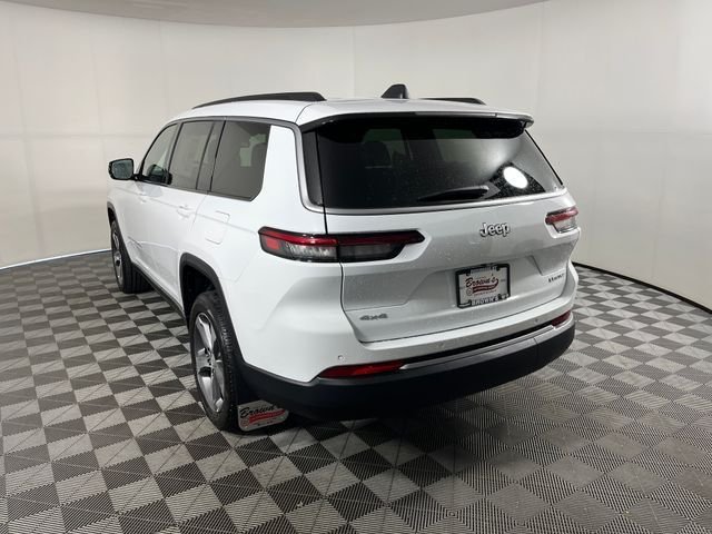 New 2026 Bright White Clear-Coat Exterior Paint Jeep Limited image 6