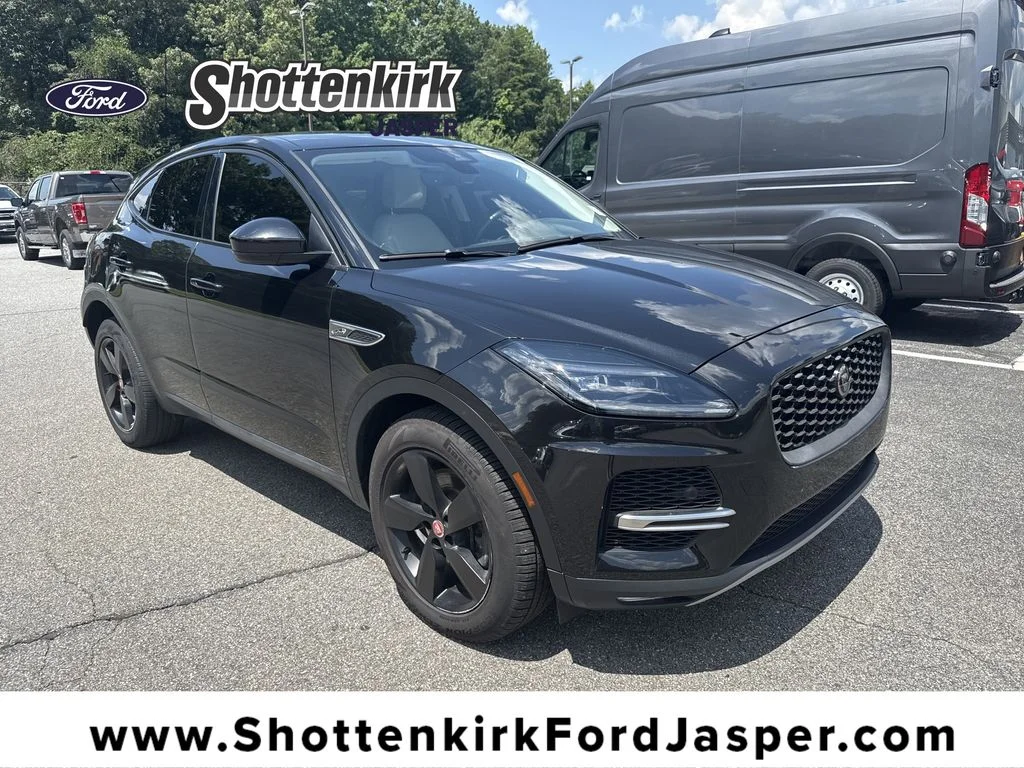 Used 2022  Jaguar P250 SE image 1