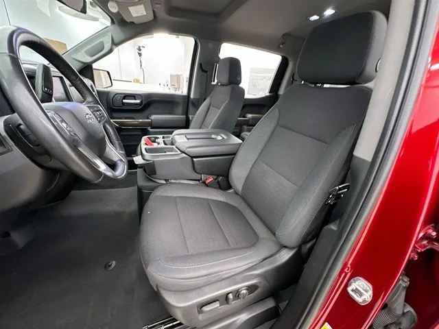 Used 2022 Red Chevrolet RST image 9