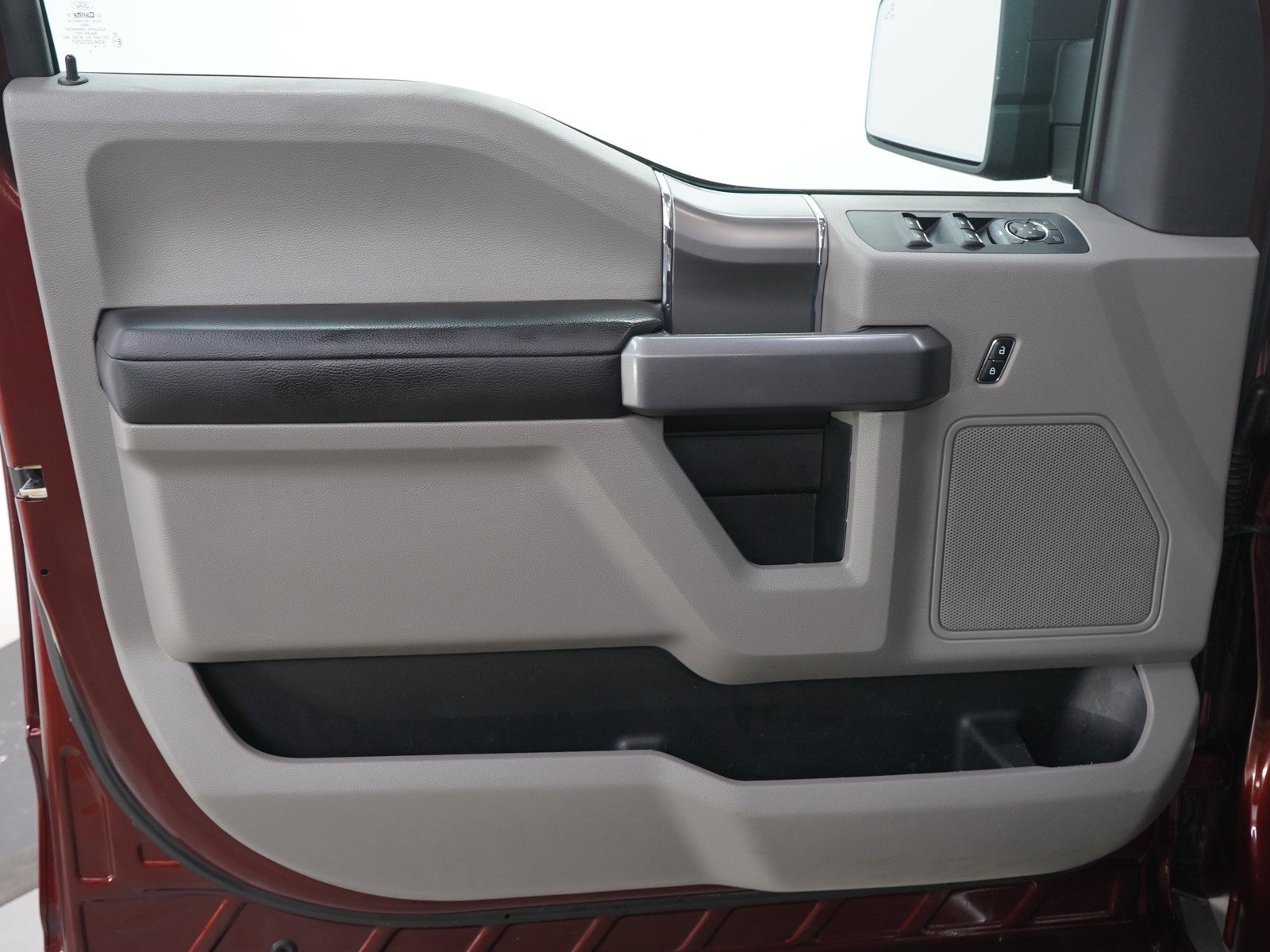 Used 2015  Ford XLT image 22