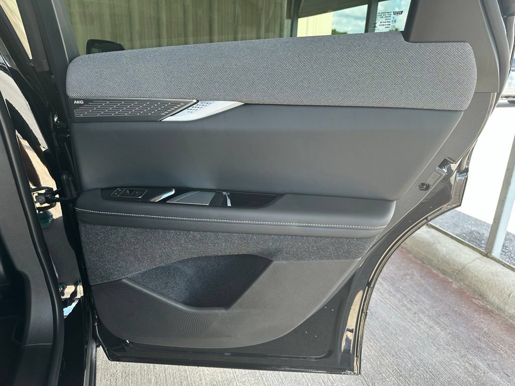 2026 Cadillac OPTIQ Luxury - Photo 30
