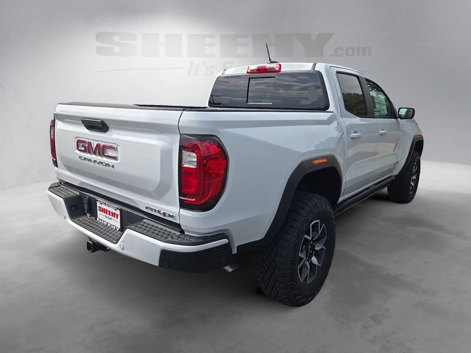 2026 GMC Canyon AT4X - Photo 9