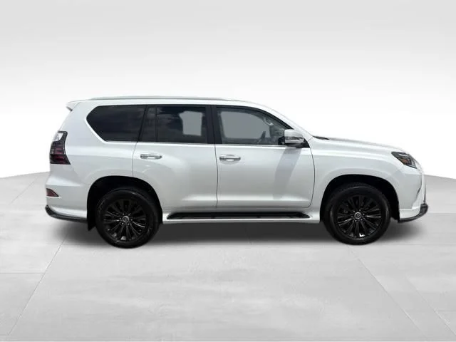 Used 2023 White Lexus 460 image 9
