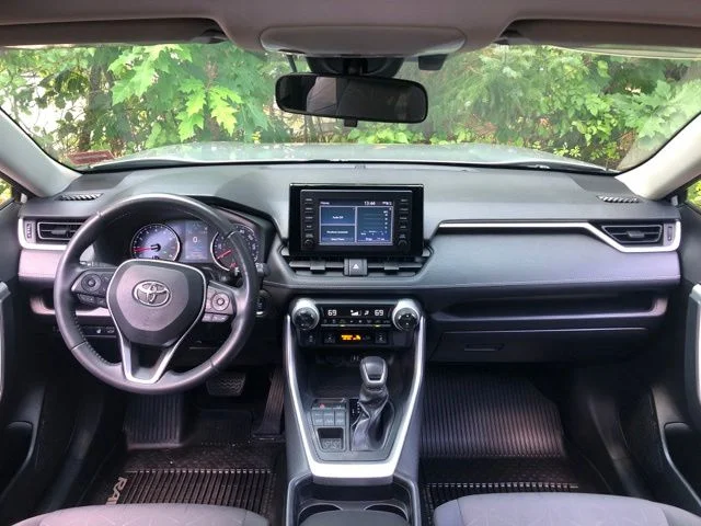 Used 2019 Silver Sky Metallic Toyota XLE image 20