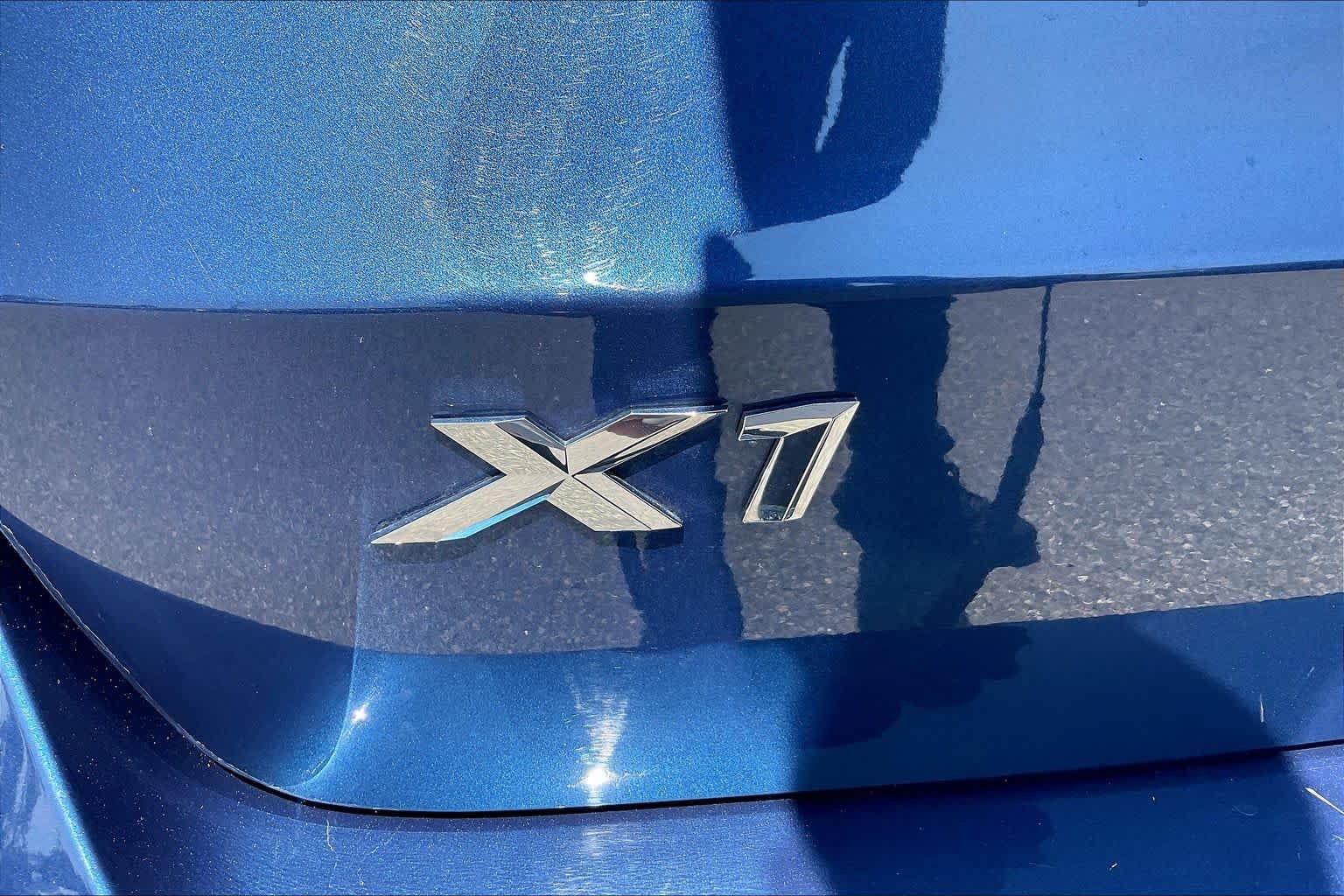 Used 2025 Phytonic Blue Metallic BMW xDrive28i image 9