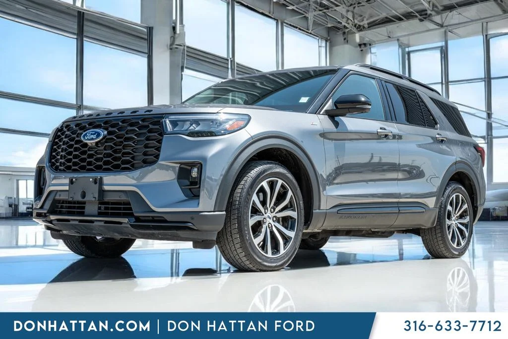 2025 Ford Explorer ST-LINE 4WD (PL535)'s photo