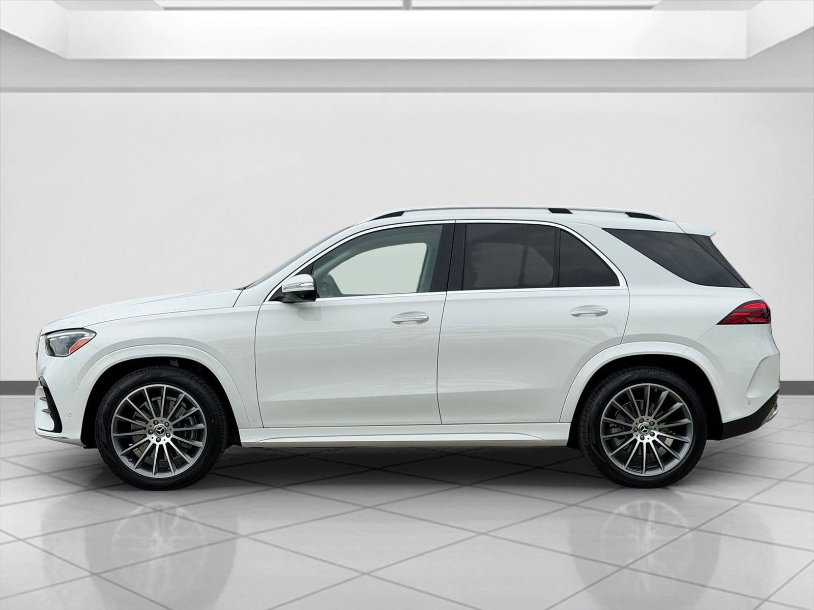 New 2026 Polar White Mercedes-Benz GLE 350 image 5