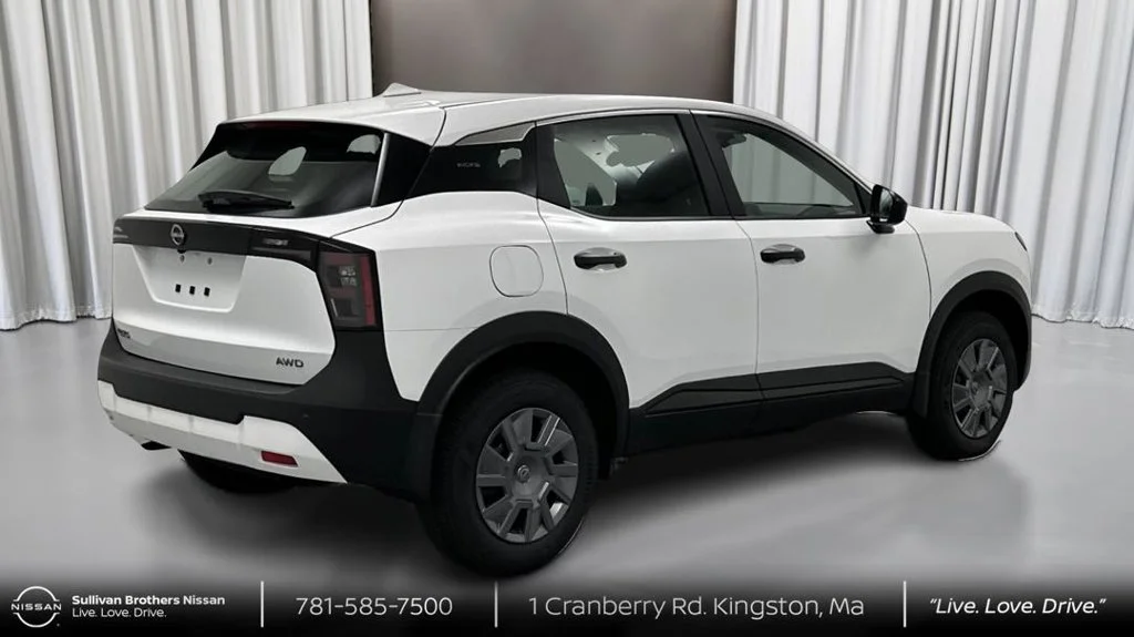 Used 2025 White Nissan S image 5