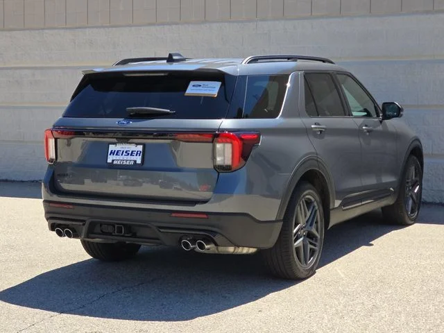 Used 2025 Gray Ford ST image 13