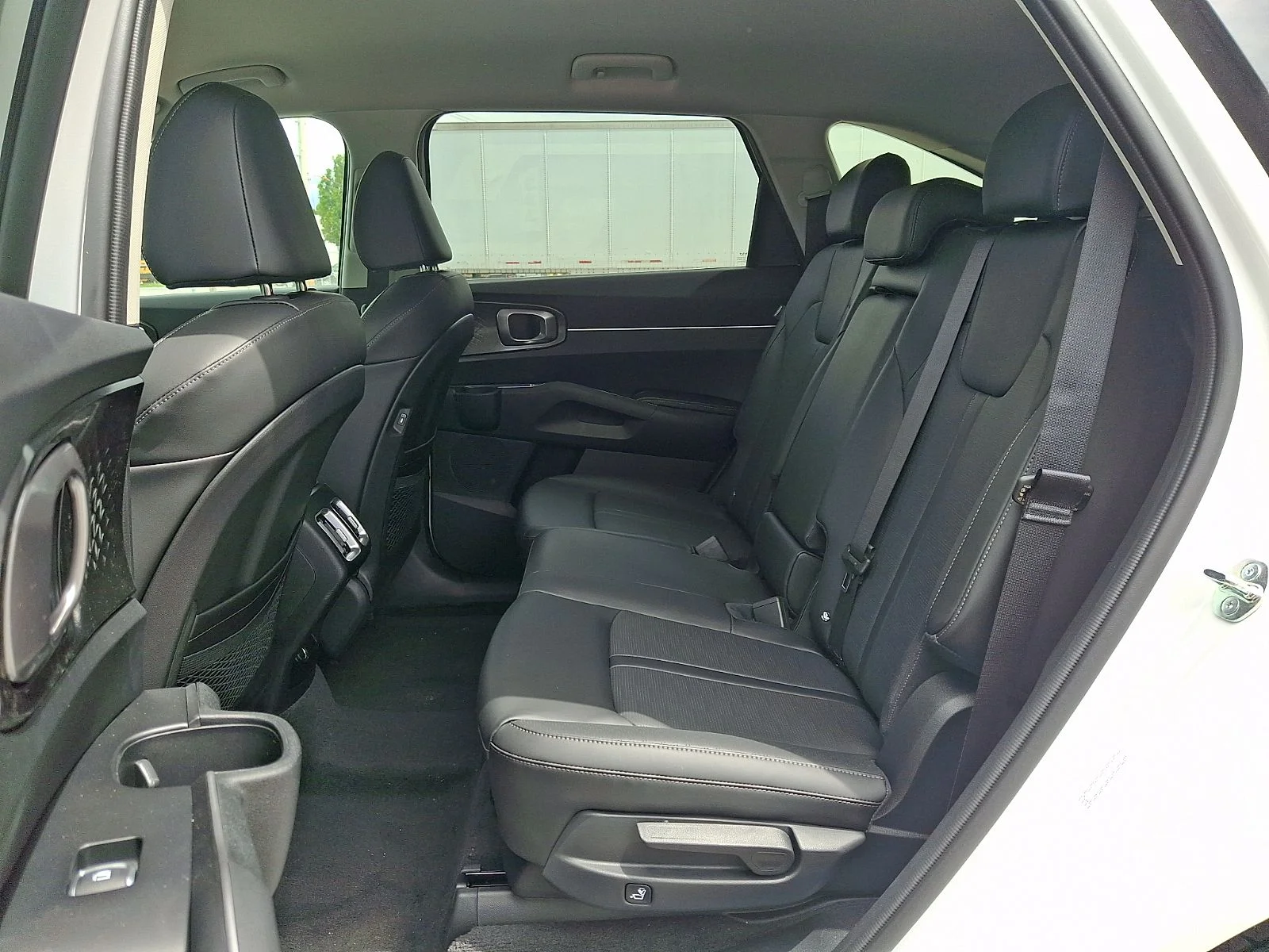New 2026 White Kia S image 9