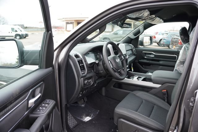 New 2026 Granite Crystal Metallic Clearcoat RAM Big Horn image 10