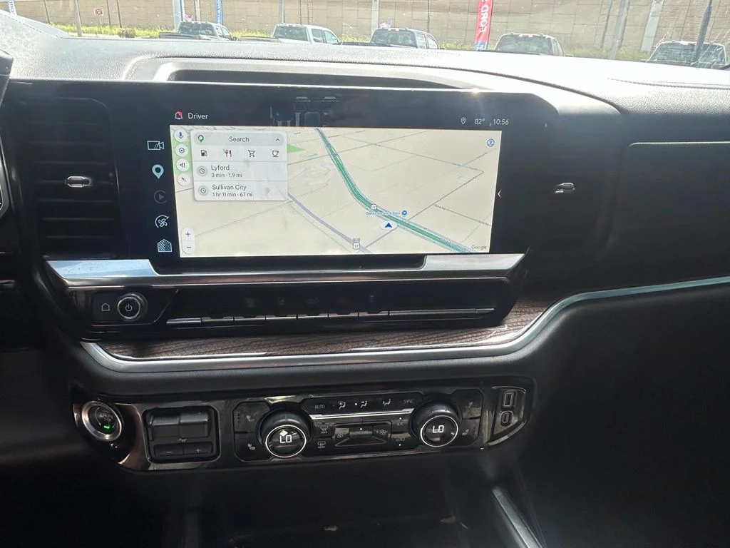 Used 2024 White Chevrolet LT image 15