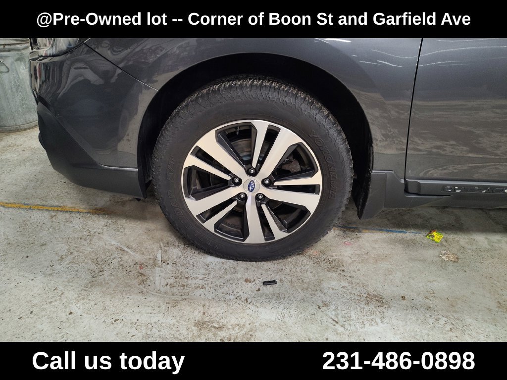 Used 2018 Gray Subaru 2.5i image 11