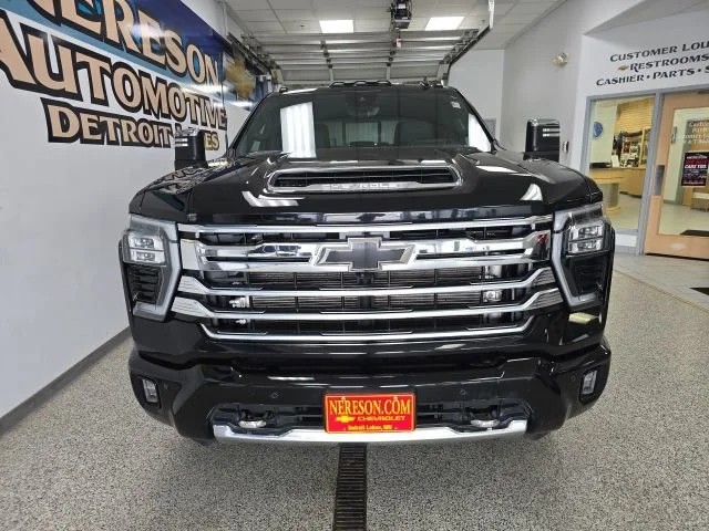 Used 2025 Chevrolet Silverado 3500HD High Country with VIN 1GC4KVEY5SF256836 for sale in Detroit Lakes, Minnesota