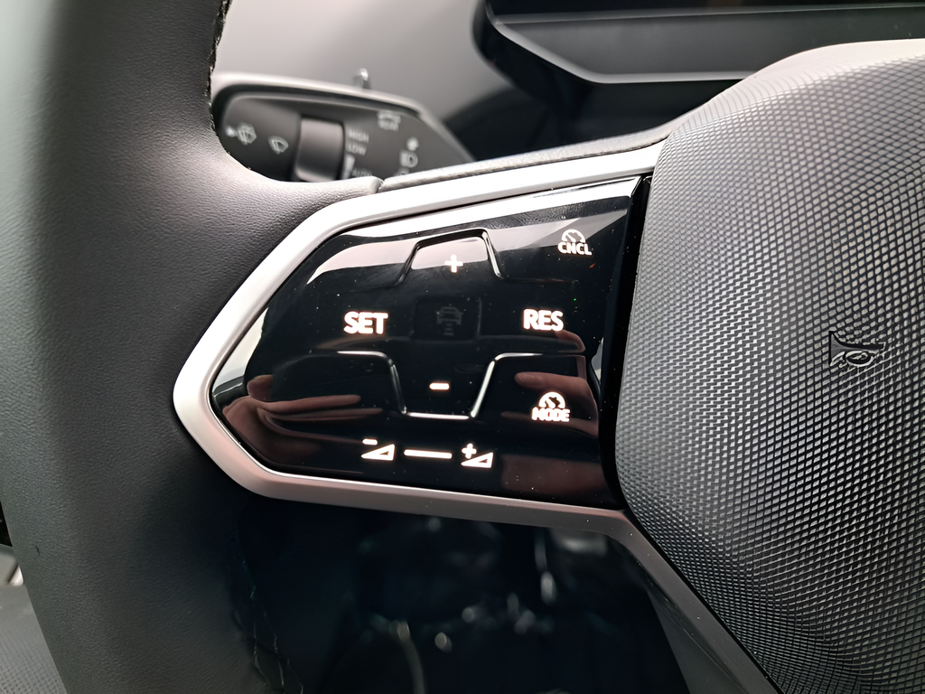 New 2026 White/off-white Volkswagen Pro image 29